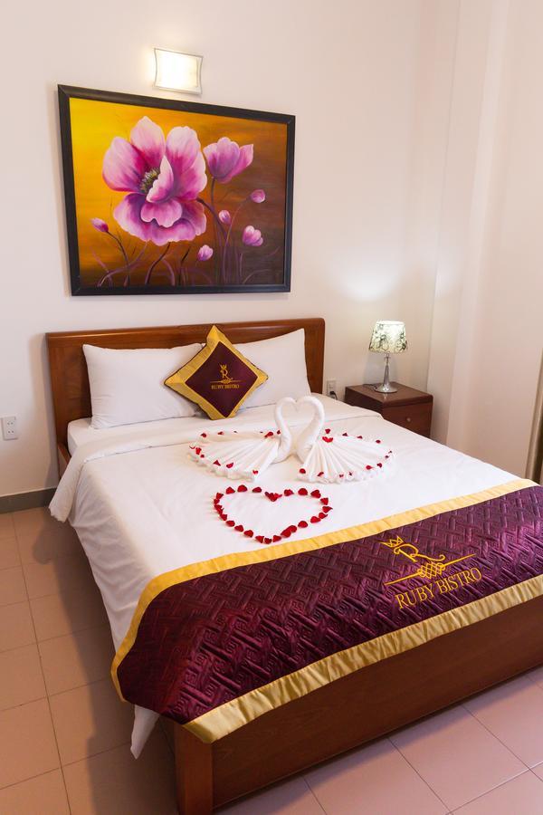 Ruby Bistro Hotel Hue Exterior foto